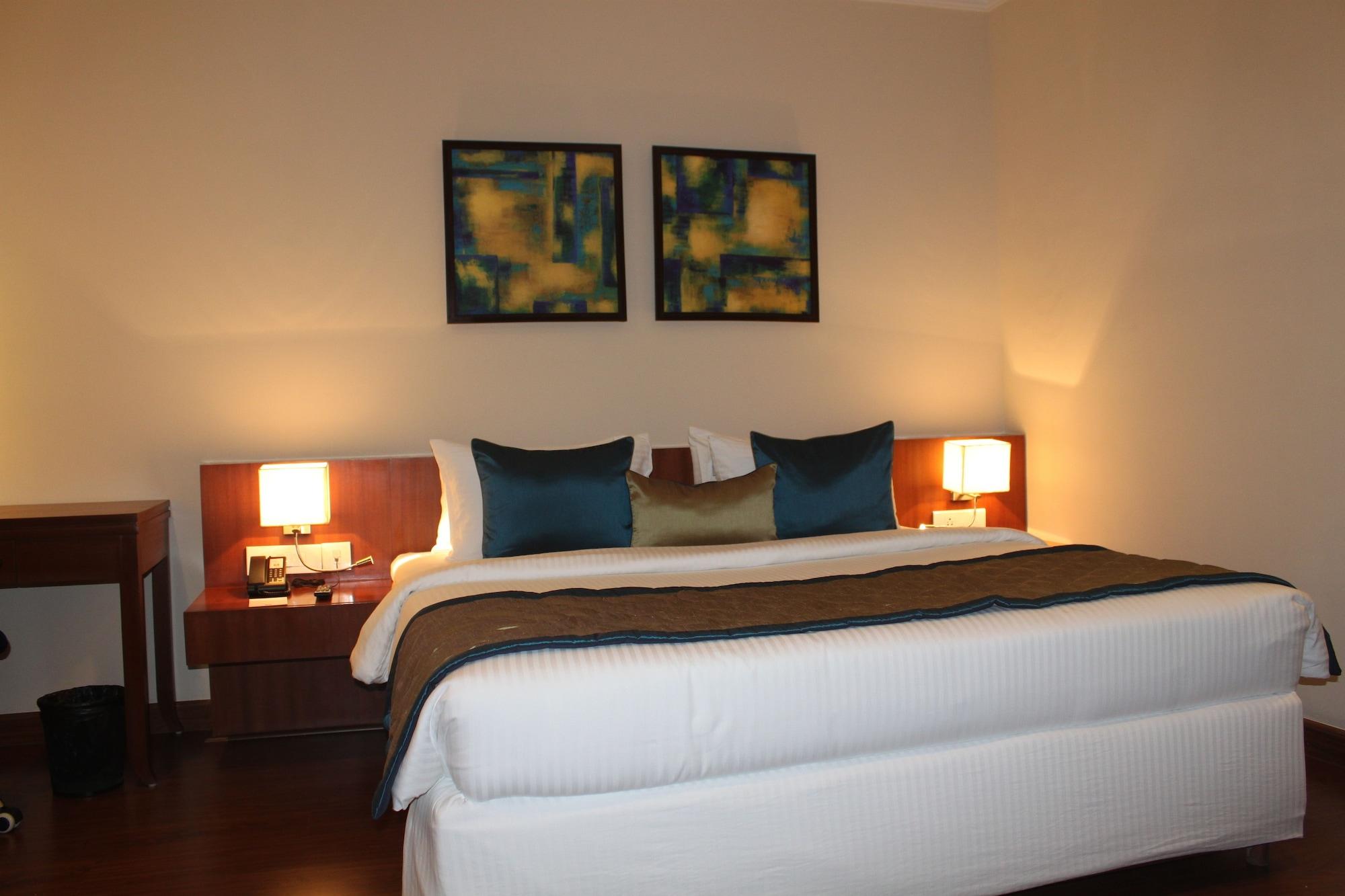 The Altruist Business Hotel Hitech Hajdarabad Zewnętrze zdjęcie