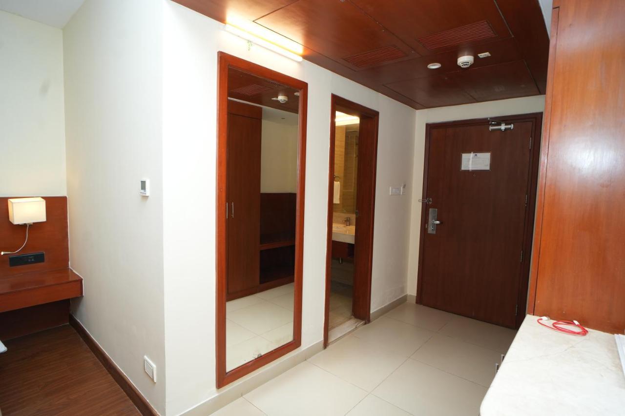 The Altruist Business Hotel Hitech Hajdarabad Zewnętrze zdjęcie