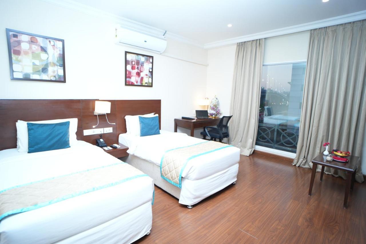 The Altruist Business Hotel Hitech Hajdarabad Zewnętrze zdjęcie
