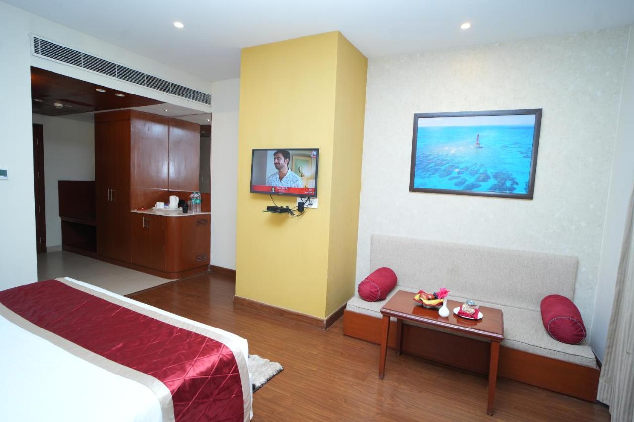 The Altruist Business Hotel Hitech Hajdarabad Zewnętrze zdjęcie