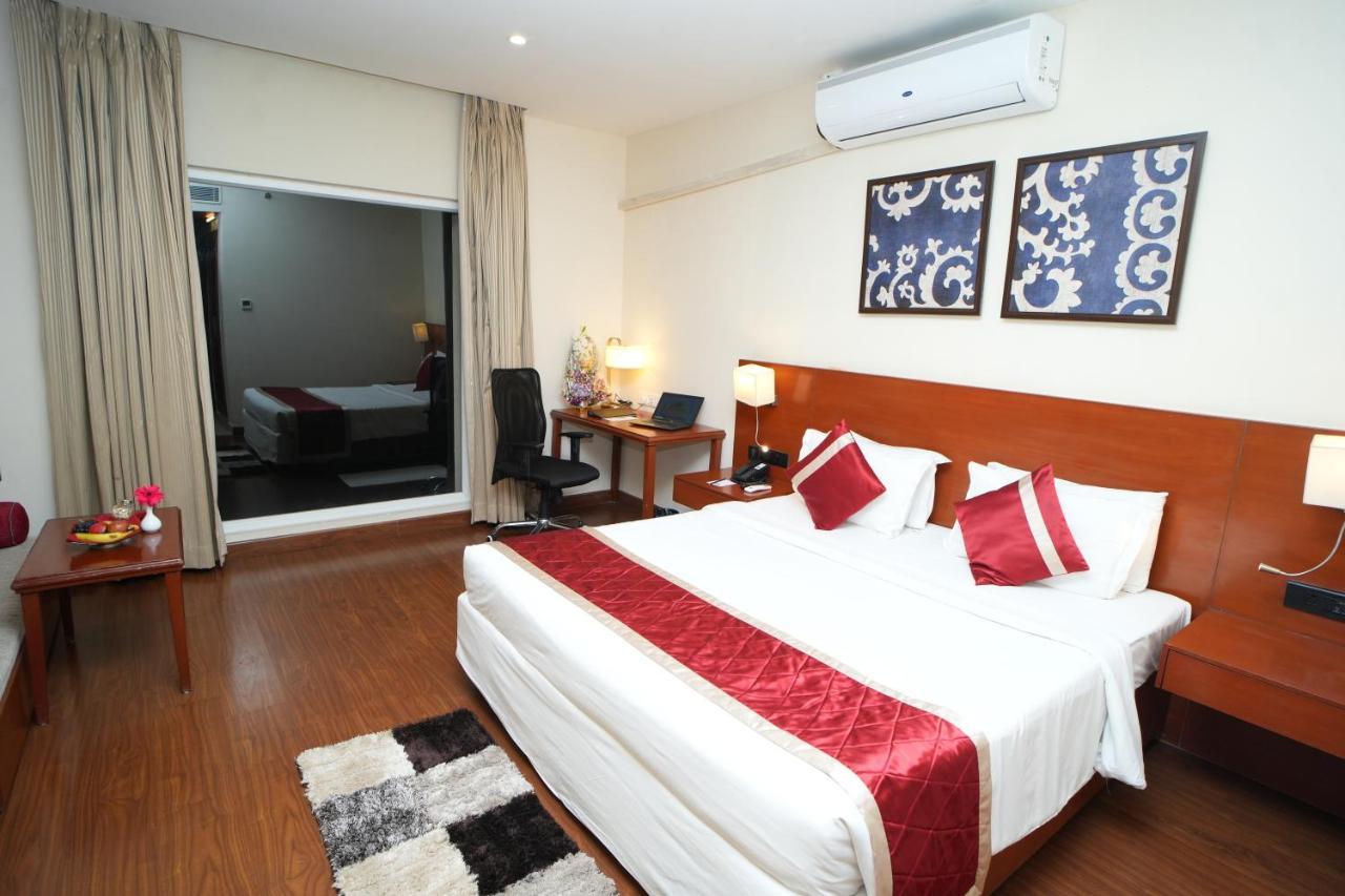 The Altruist Business Hotel Hitech Hajdarabad Zewnętrze zdjęcie