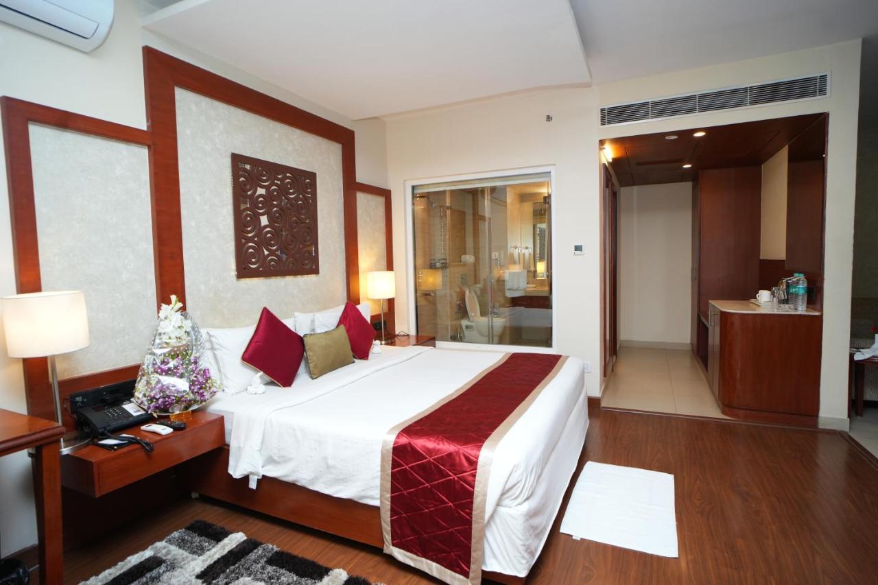 The Altruist Business Hotel Hitech Hajdarabad Zewnętrze zdjęcie