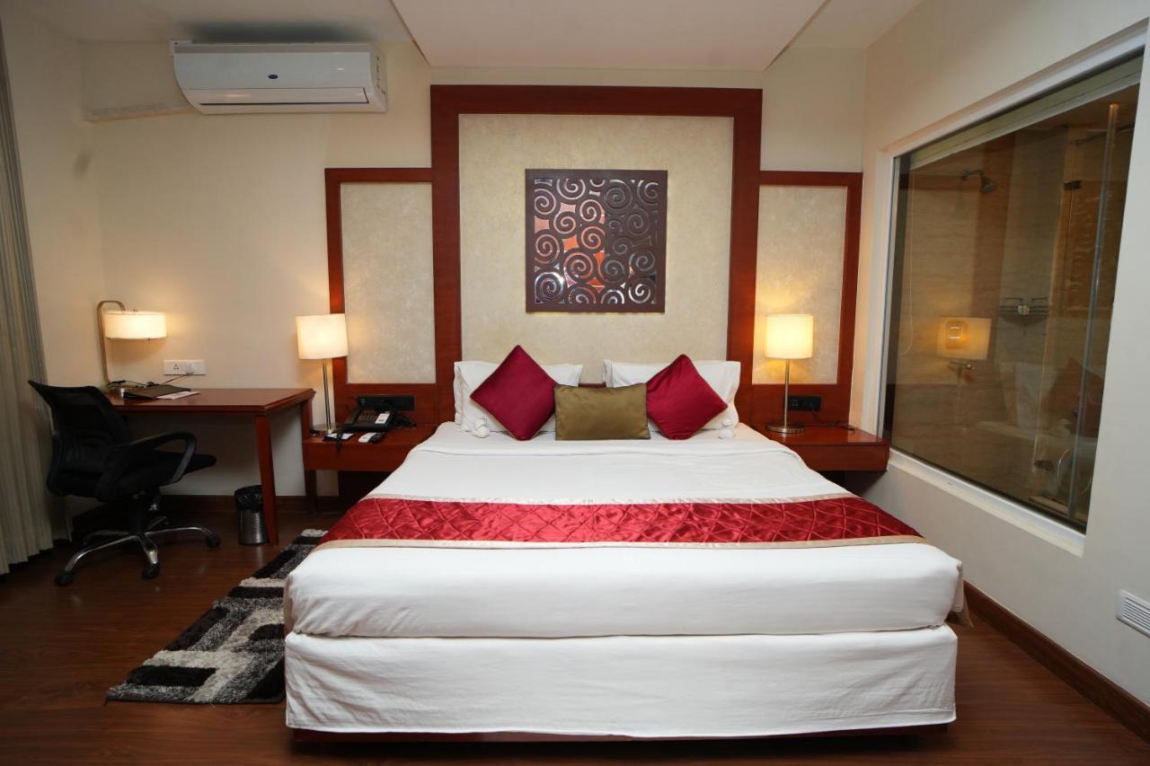 The Altruist Business Hotel Hitech Hajdarabad Zewnętrze zdjęcie