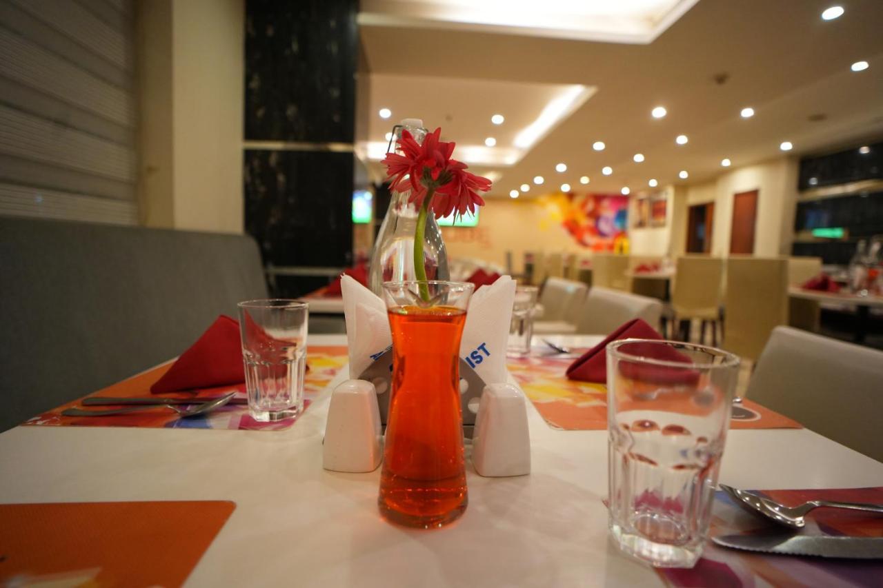 The Altruist Business Hotel Hitech Hajdarabad Zewnętrze zdjęcie