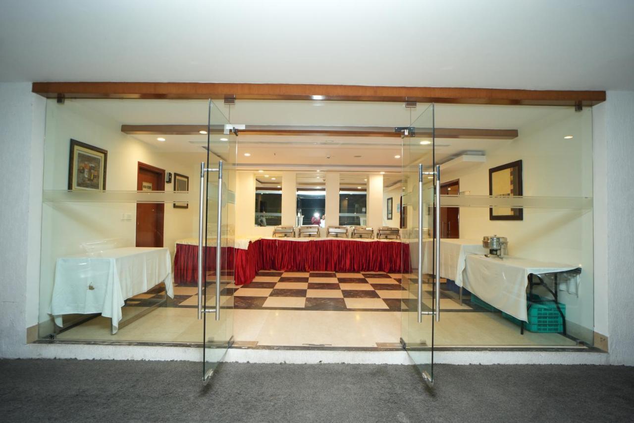 The Altruist Business Hotel Hitech Hajdarabad Zewnętrze zdjęcie