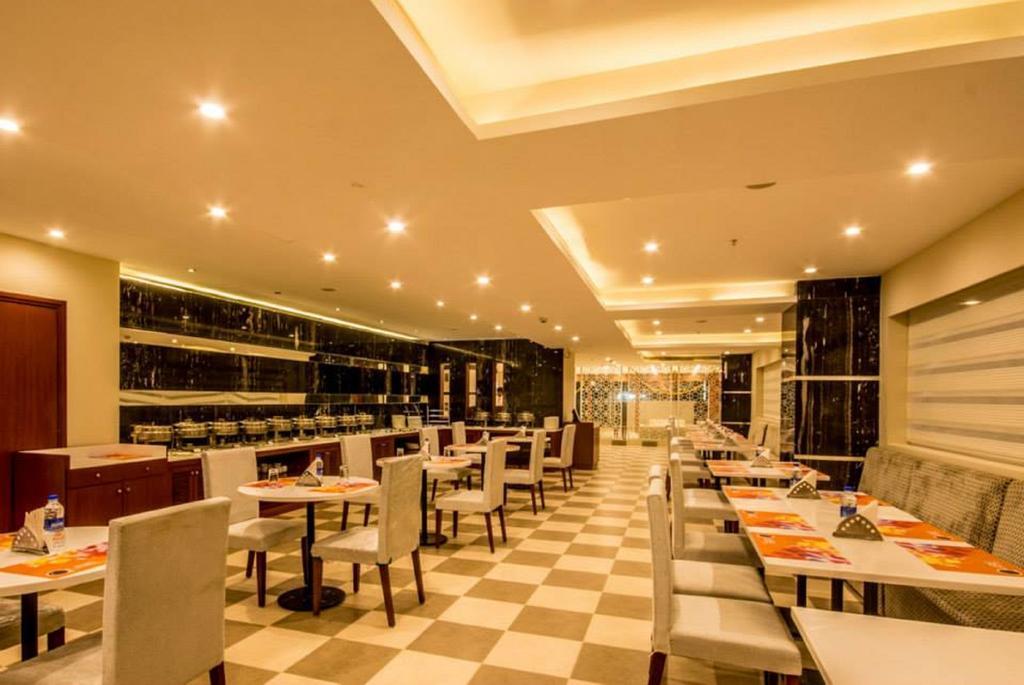 The Altruist Business Hotel Hitech Hajdarabad Zewnętrze zdjęcie