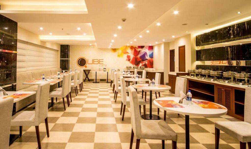 The Altruist Business Hotel Hitech Hajdarabad Zewnętrze zdjęcie